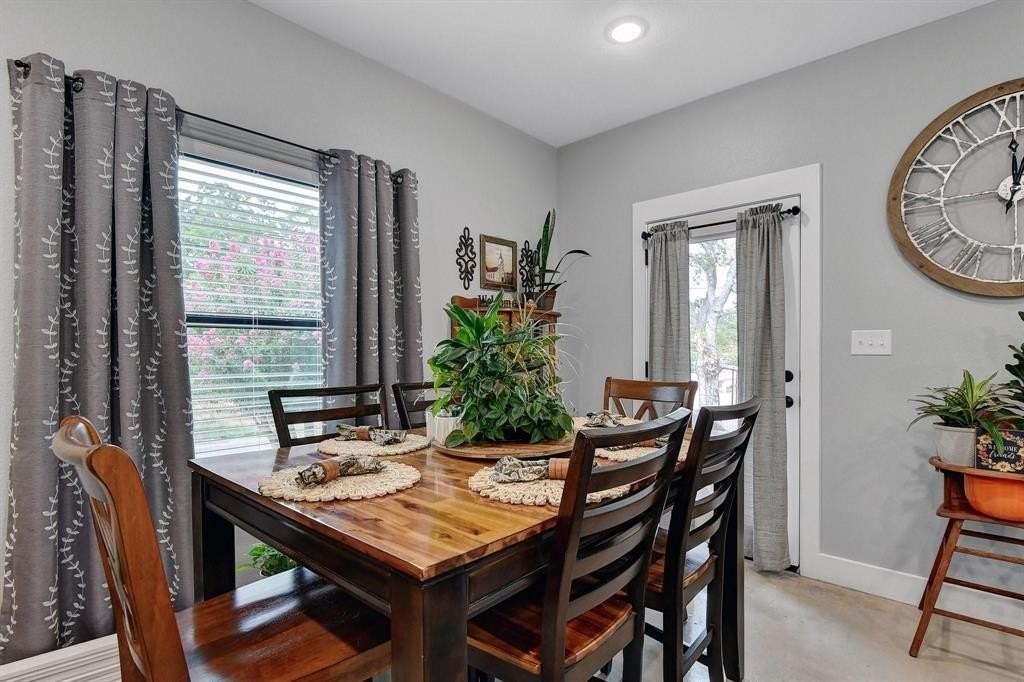 1131 W Owing St - Photo 6 of 10