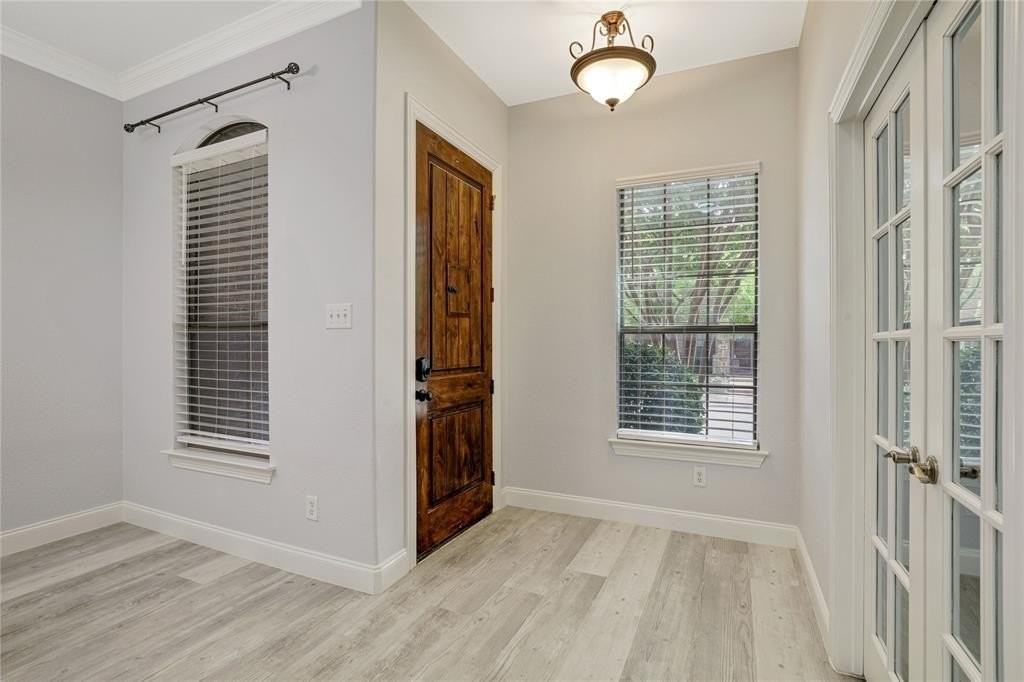 4691 Edith St - Photo 6 of 30