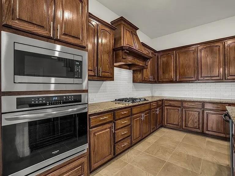 10929 Calvert Pl - Photo 3 of 15