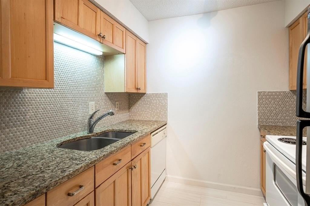 5812 Milton St #105 - Photo 4 of 12