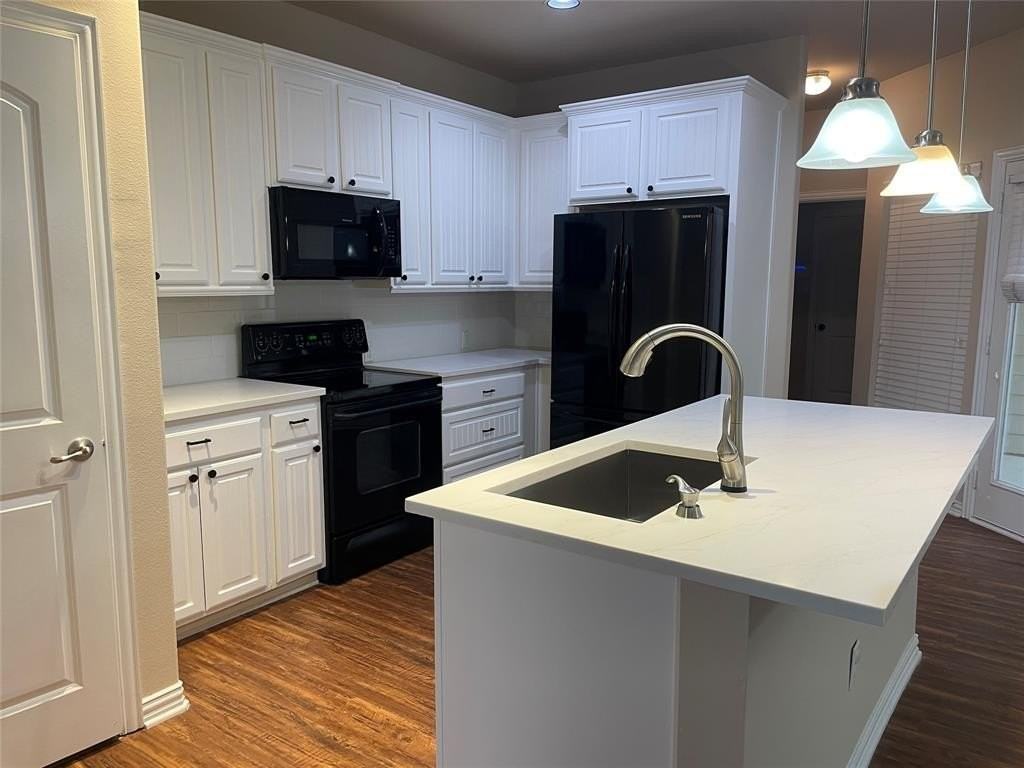 4936 Empire Way - Photo 3 of 25