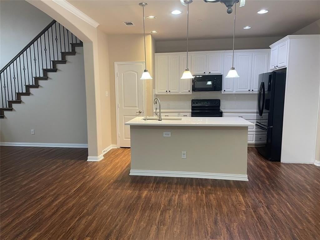 4936 Empire Way - Photo 4 of 25