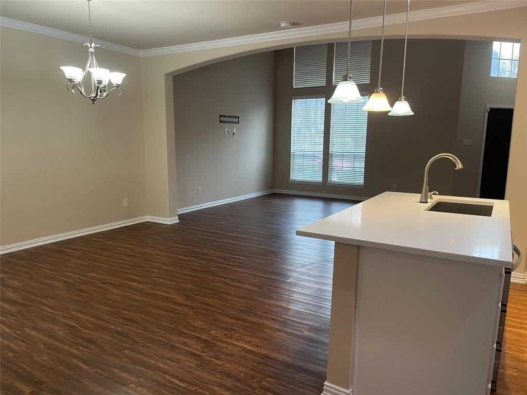 4936 Empire Way - Photo 5 of 25