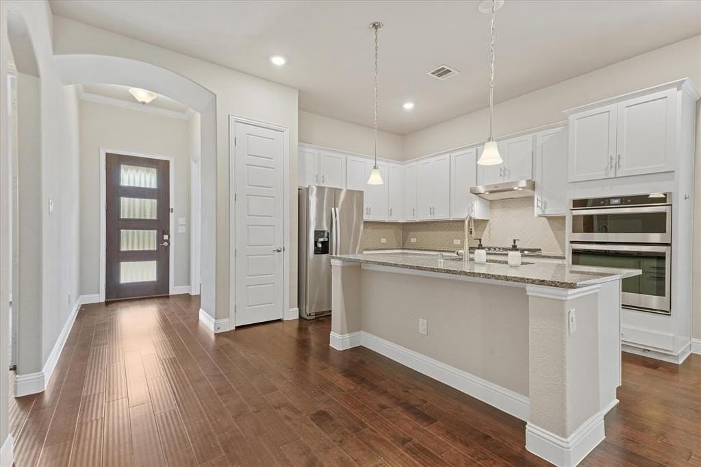 8015 Sunflower Ln - Photo 3 of 24