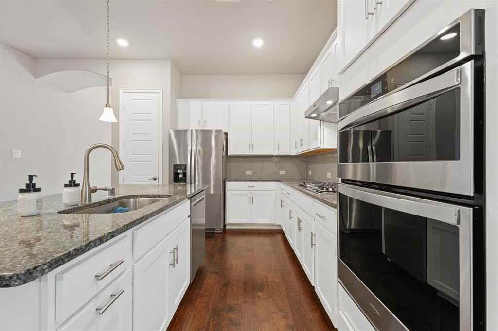 8015 Sunflower Ln - Photo 5 of 24