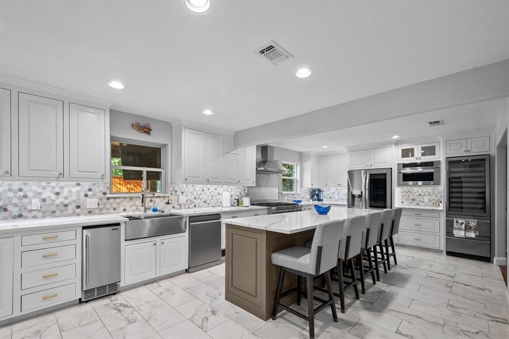 3621 Welwyn Way Dr - Photo 3 of 37