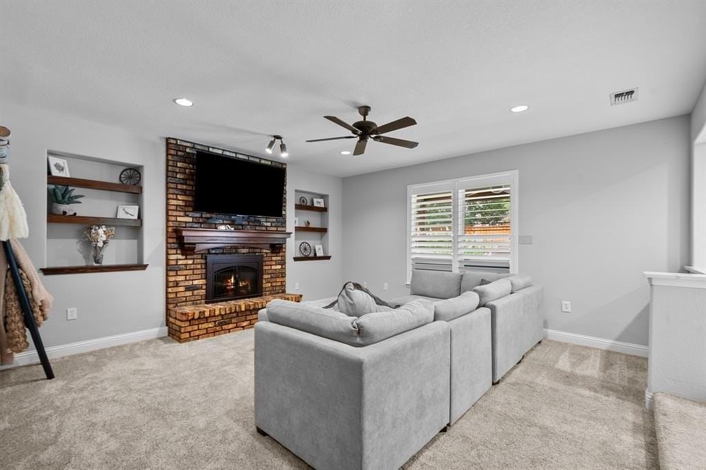 3621 Welwyn Way Dr - Photo 6 of 37