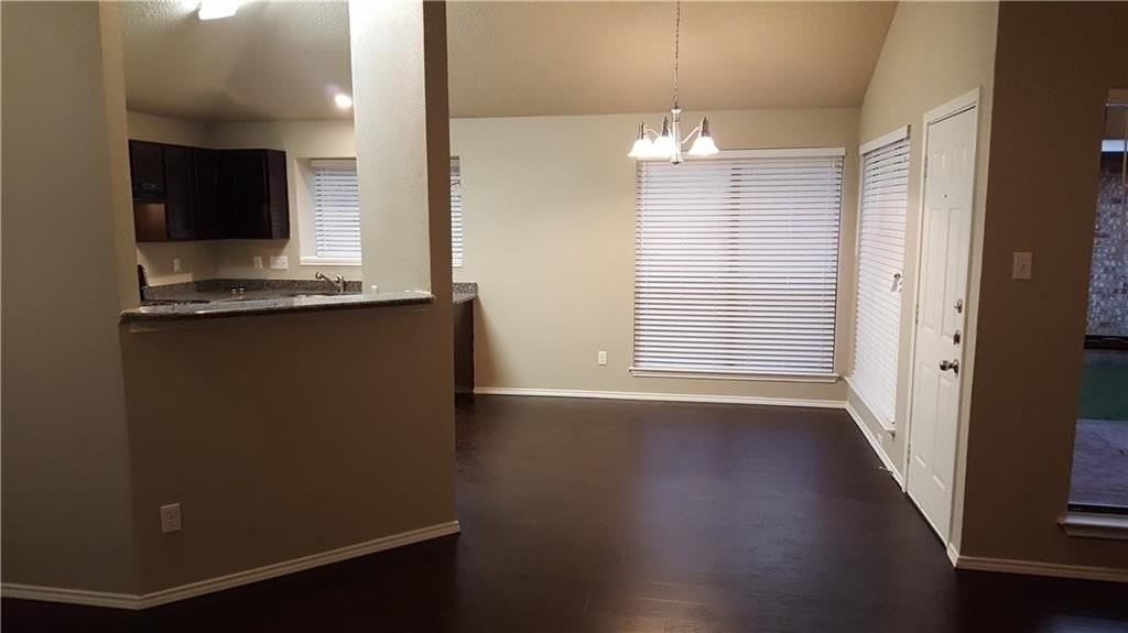 515 Valley Spring Dr - Photo 2 of 15