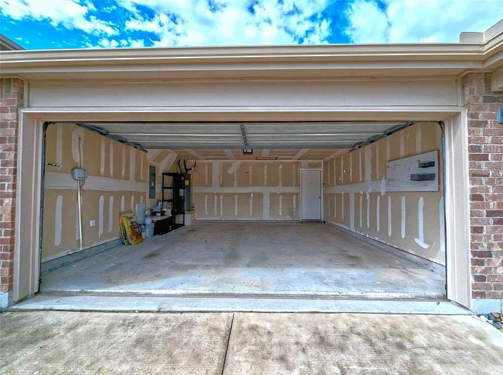 704 Rivers Creek Ln - Photo 4 of 22