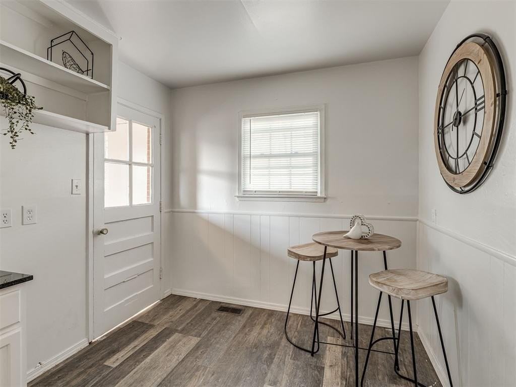 544 E Fairchild Dr - Photo 3 of 9