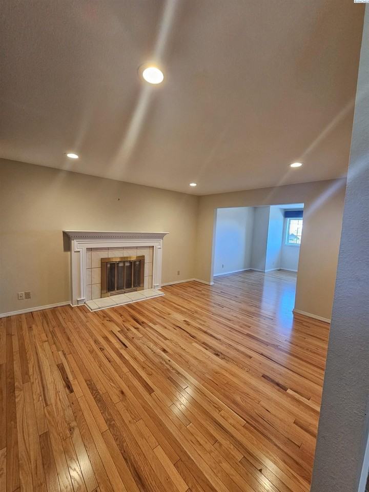 260 Adair Dr - Photo 3 of 29