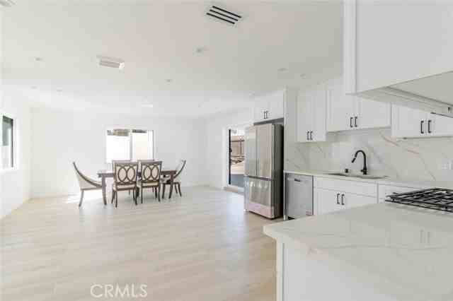 9813 Foothill Blvd - Photo 3 of 8