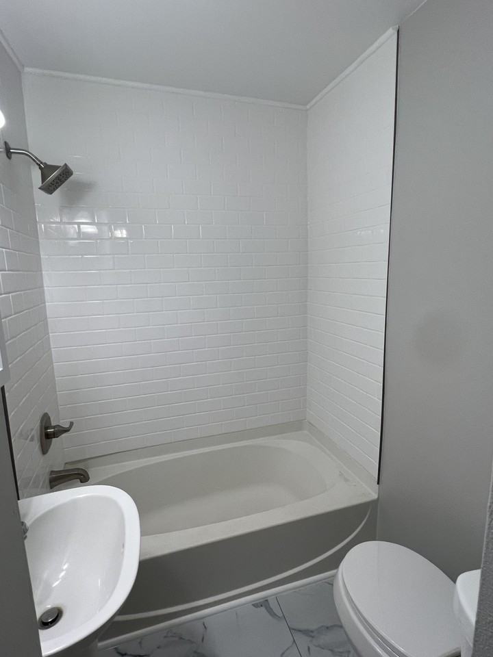 424 Lincoln St #424 - Photo 4 of 5