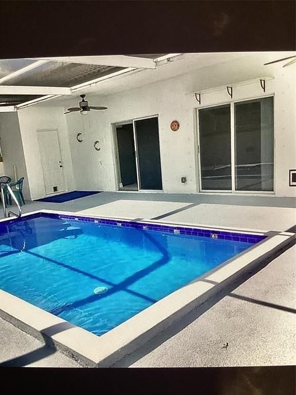 8798 Nw 35th St - Photo 2 of 21