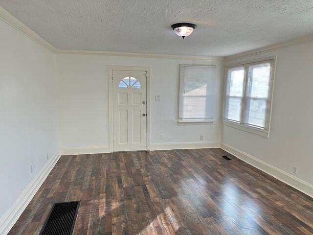 897 2nd St Ne - Photo 5 of 16