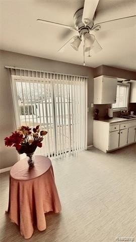 15078 Houghton St - Photo 7 of 25