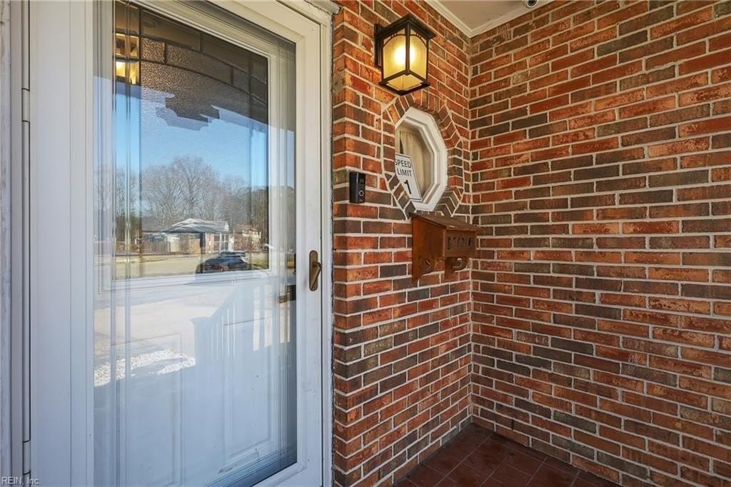 54 Avella Ct - Photo 3 of 46