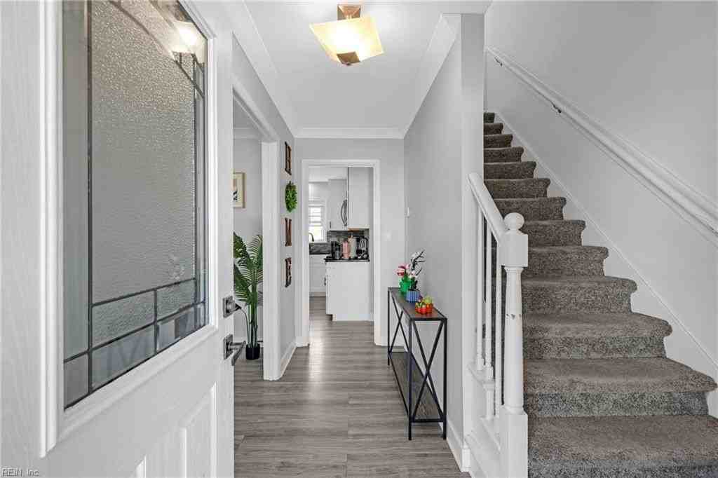 54 Avella Ct - Photo 5 of 46