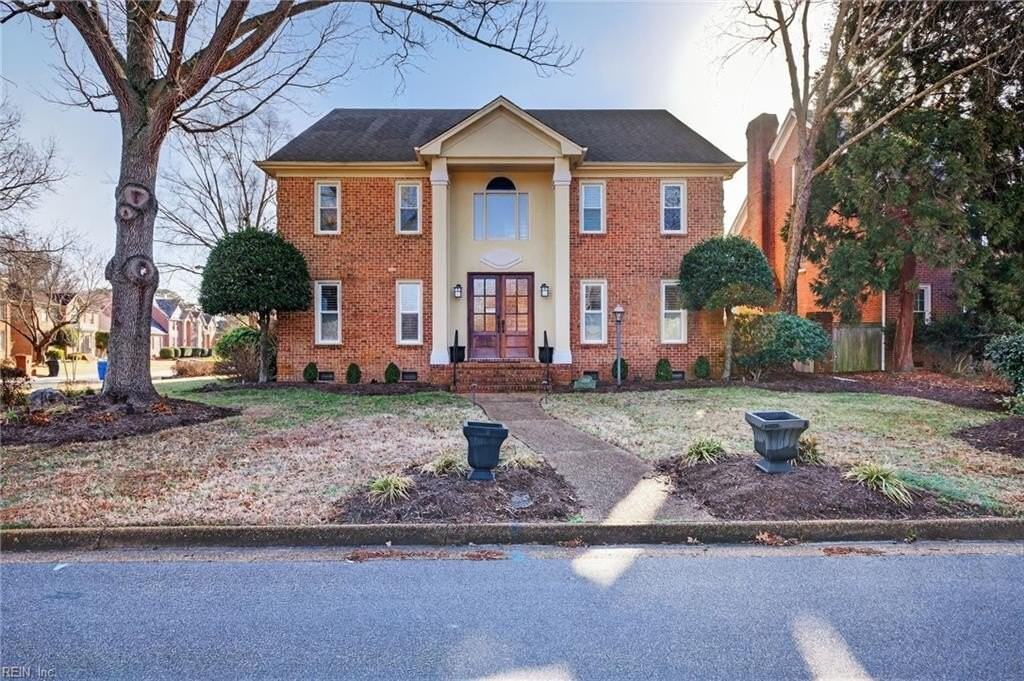 1708 Caversham Mews - Photo 3 of 41