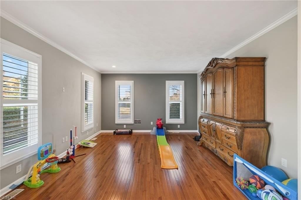 1708 Caversham Mews - Photo 6 of 41