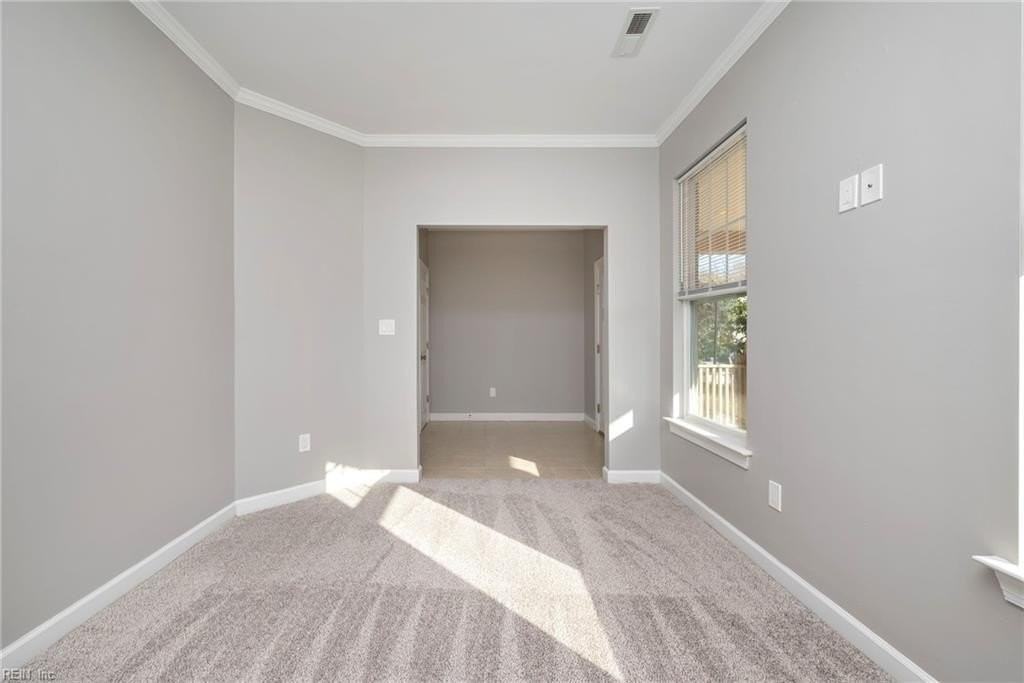 748 Washington Ave - Photo 4 of 24