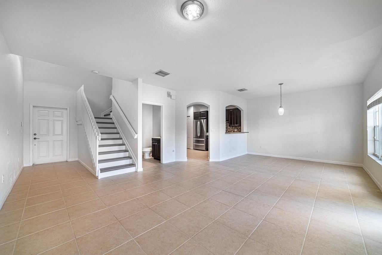 4109 Macarthur Palm Trl - Photo 7 of 31