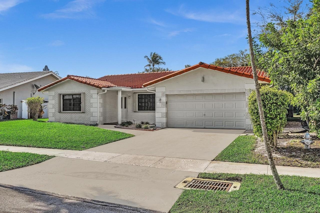 6144 Royal Lytham Dr - Photo 4 of 50