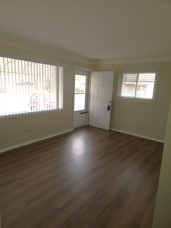 17637 Prospect St #1 - Photo 6 of 23