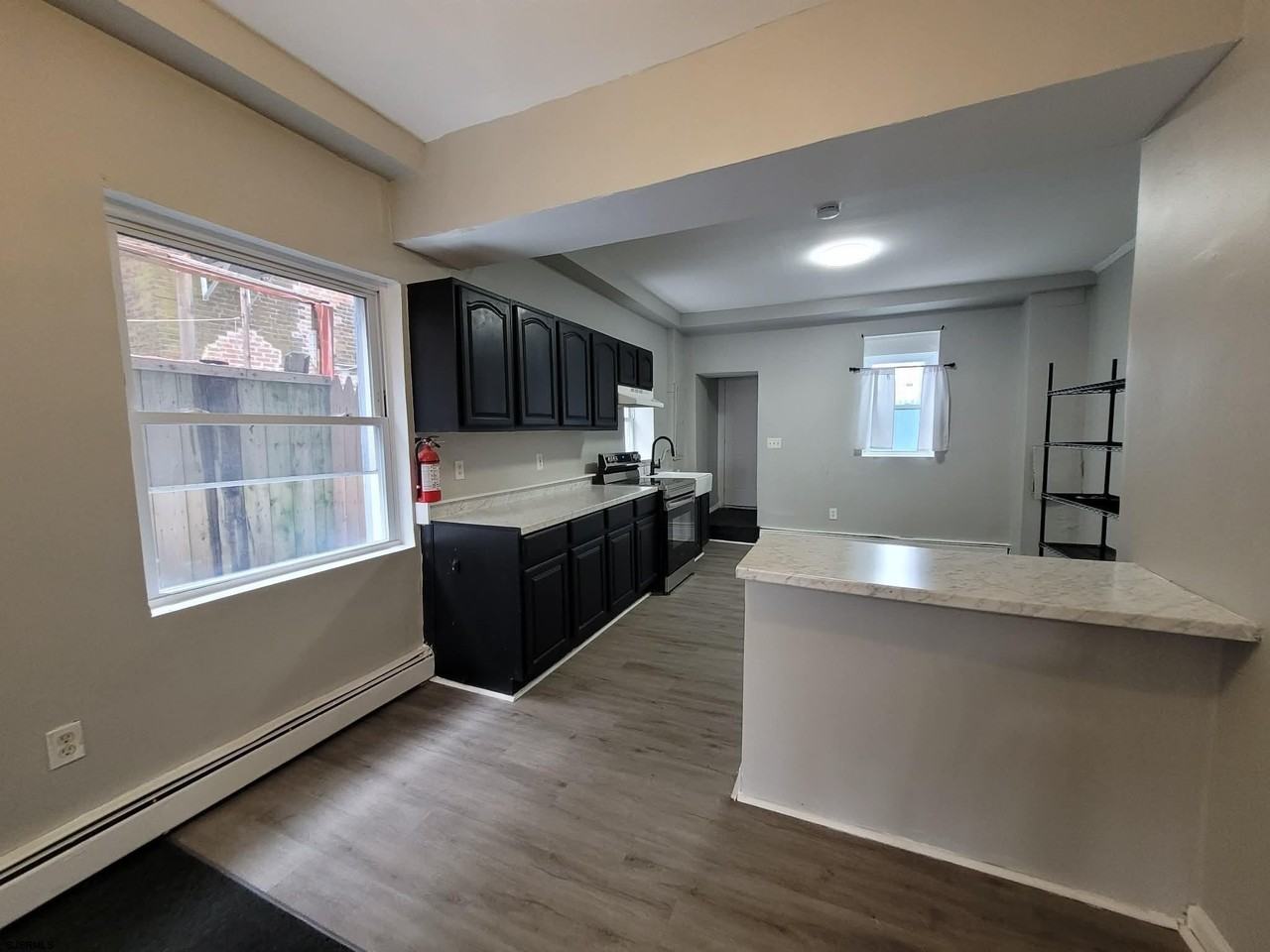 1108 Baltic Ave - Photo 5 of 18