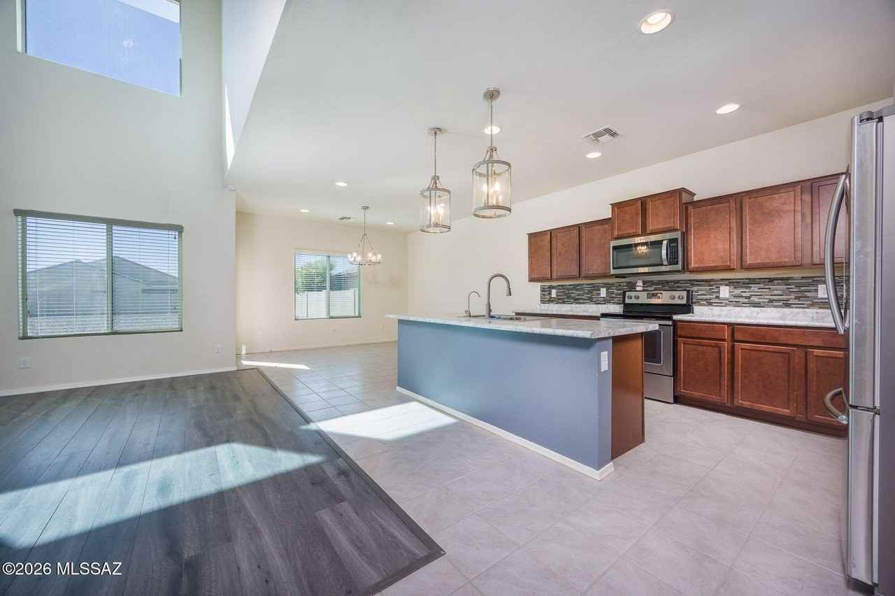 33716 S Presidio Pl - Photo 3 of 27