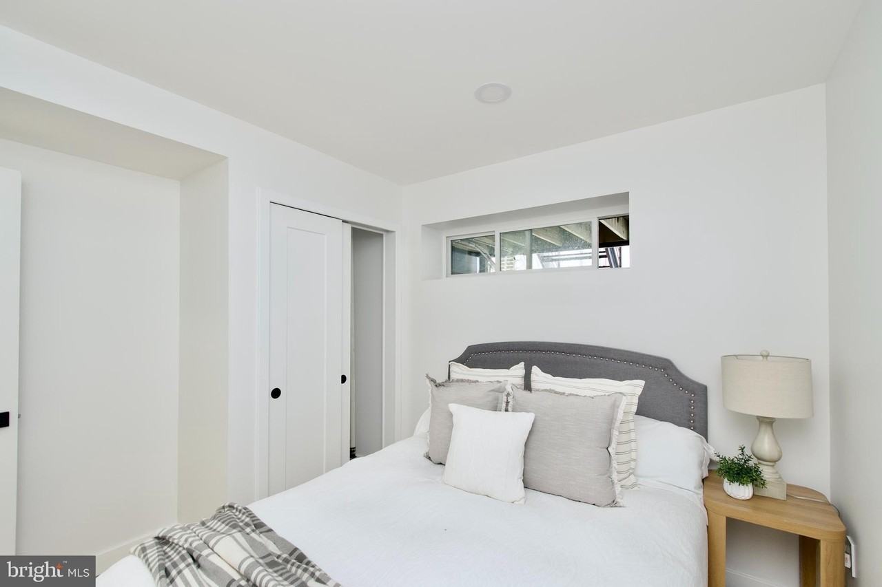 1623 Marion St Nw Unit B - Photo 3 of 22