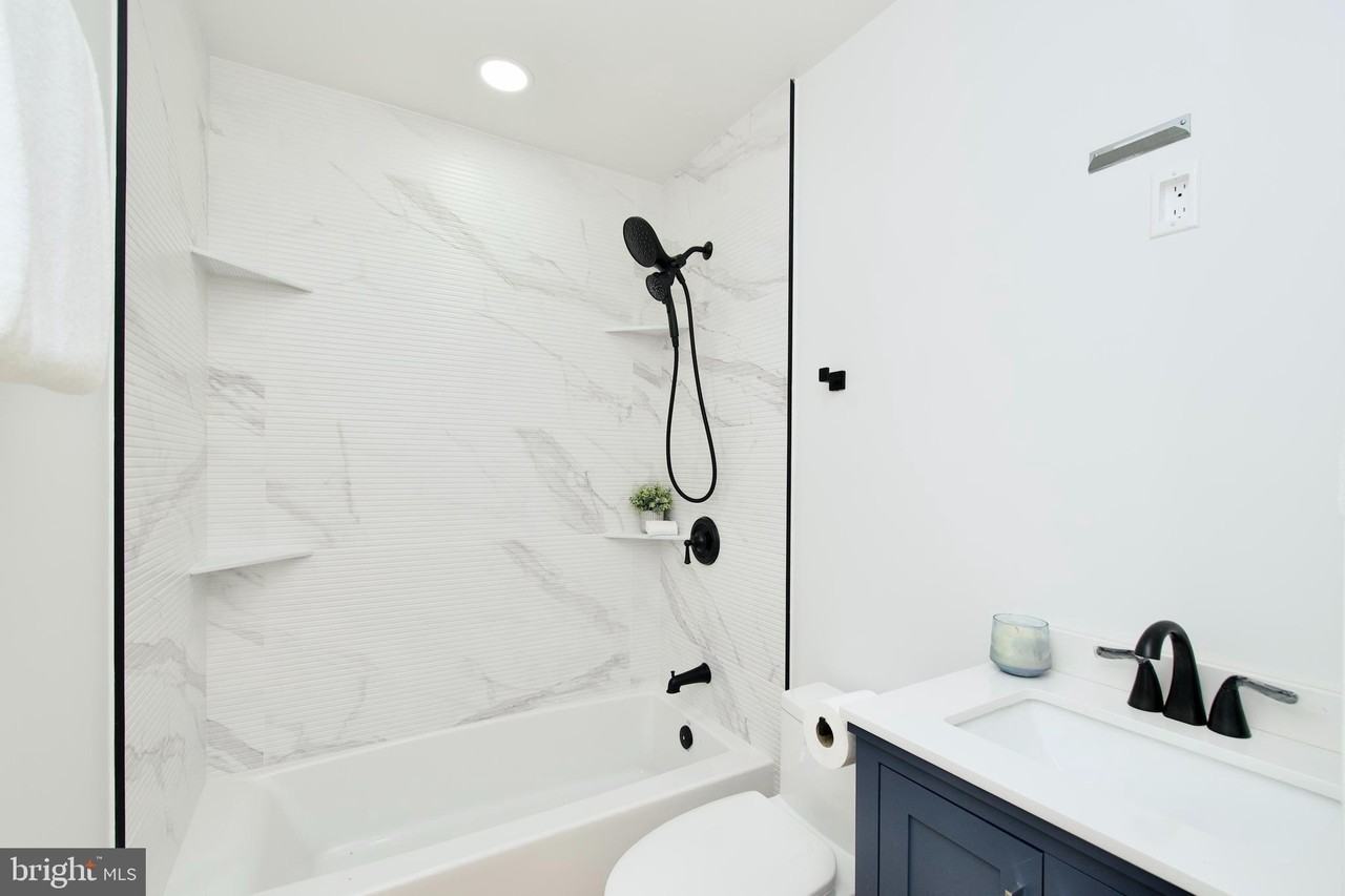 1623 Marion St Nw Unit B - Photo 7 of 22