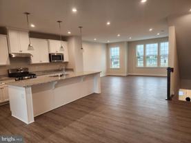 321 E Cochran St - Photo 1 of 1