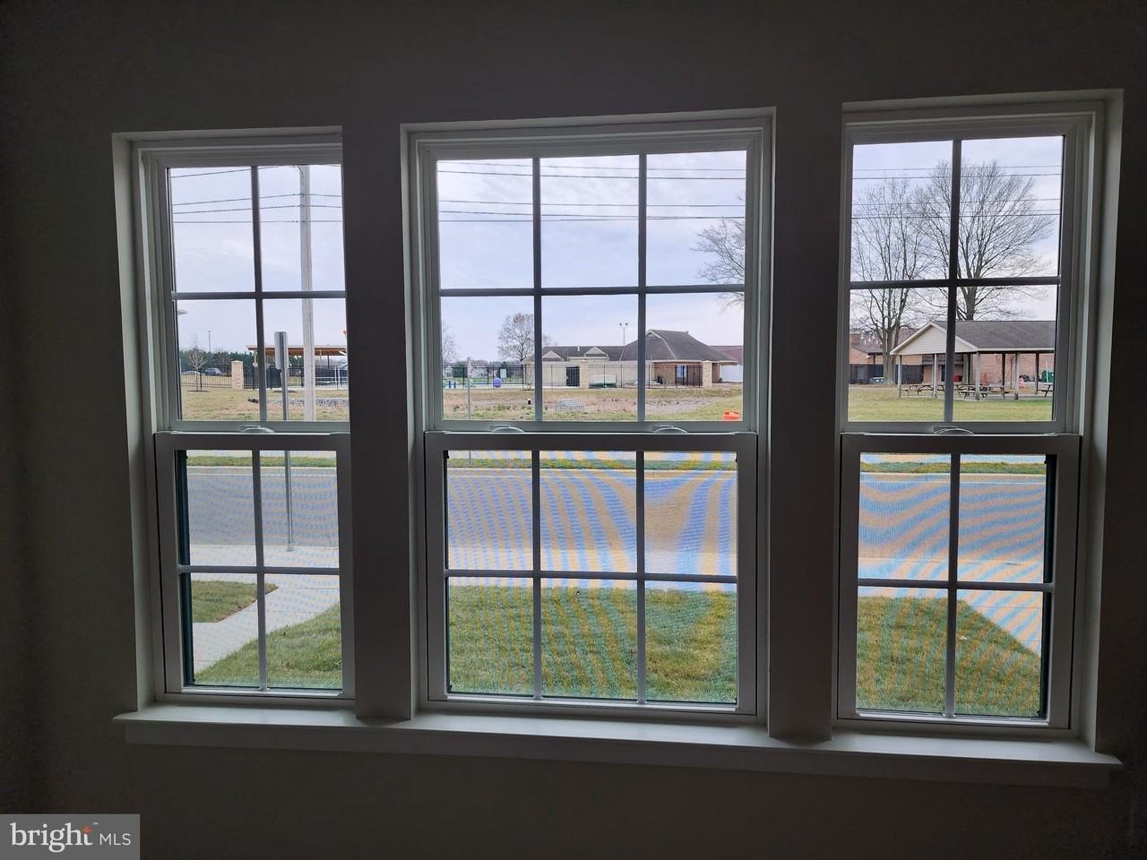 321 E Cochran St - Photo 7 of 42