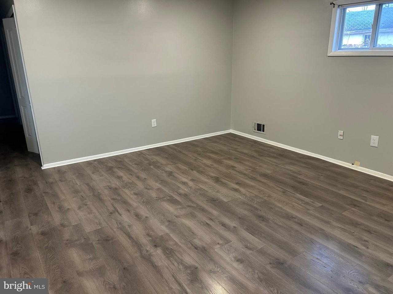 1006 Fairway Ave - Photo 4 of 16