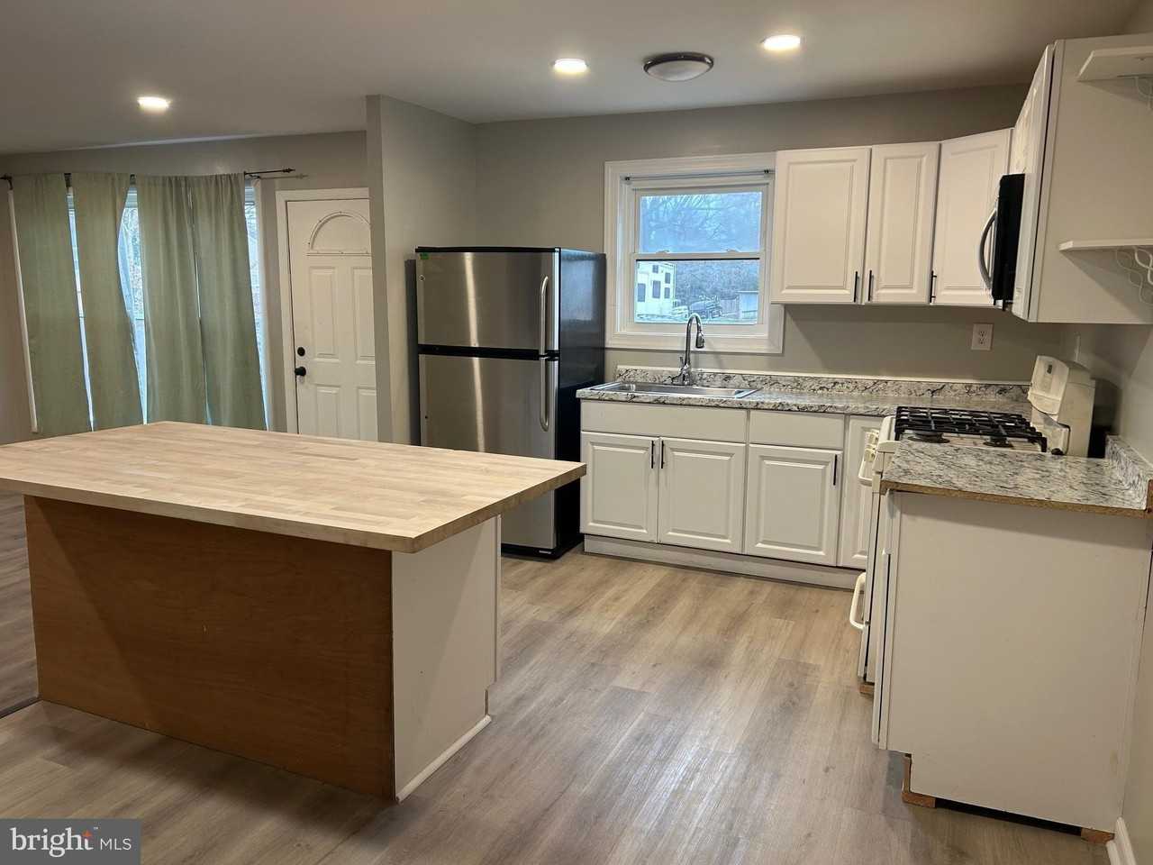 1006 Fairway Ave - Photo 7 of 16