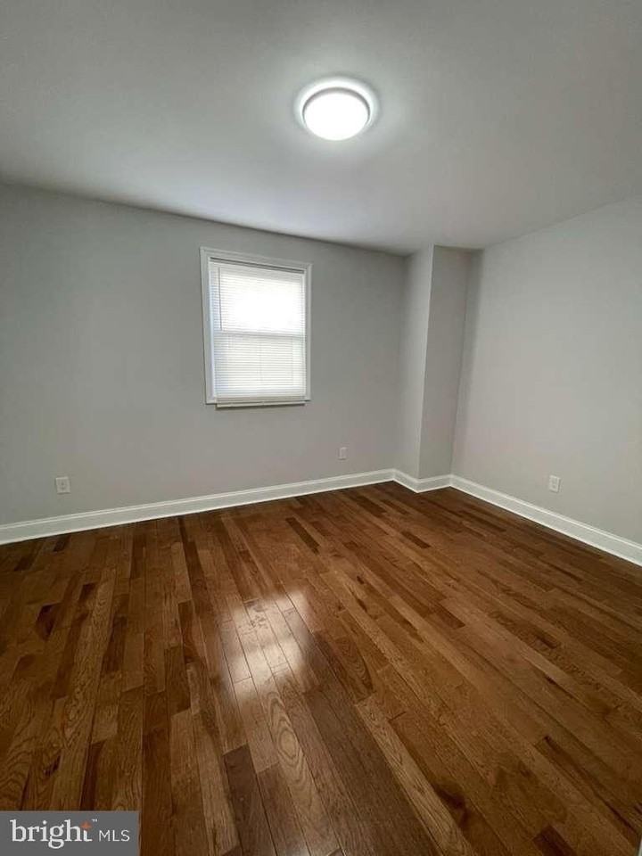 3606 Manchester Ave - Photo 7 of 11