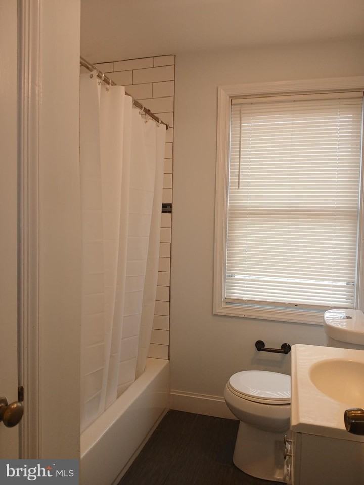 2707 Edison Hwy - Photo 4 of 23