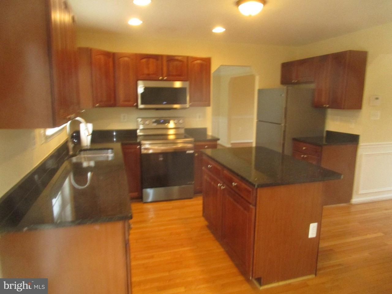 8711 Temple Hill Rd - Photo 3 of 20