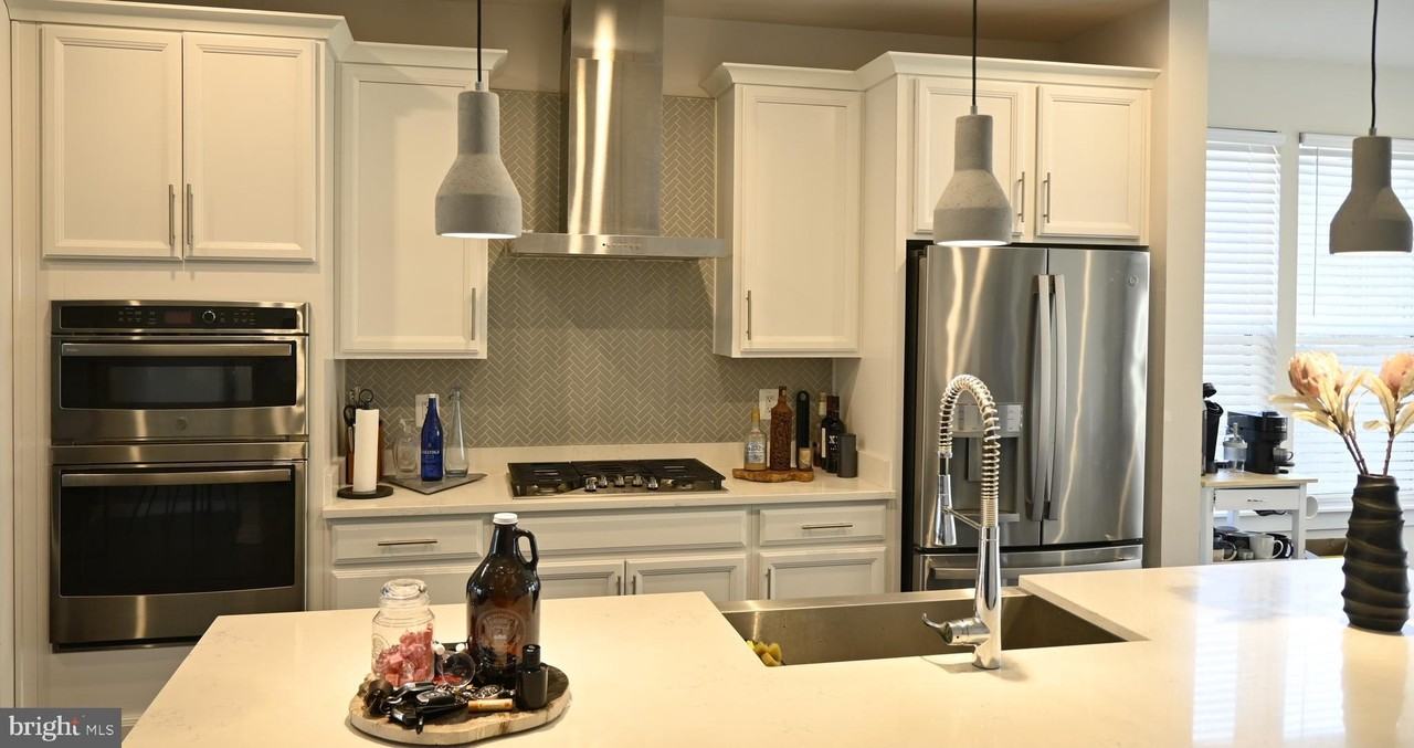 2527 Emerald Branch Dr - Photo 3 of 29