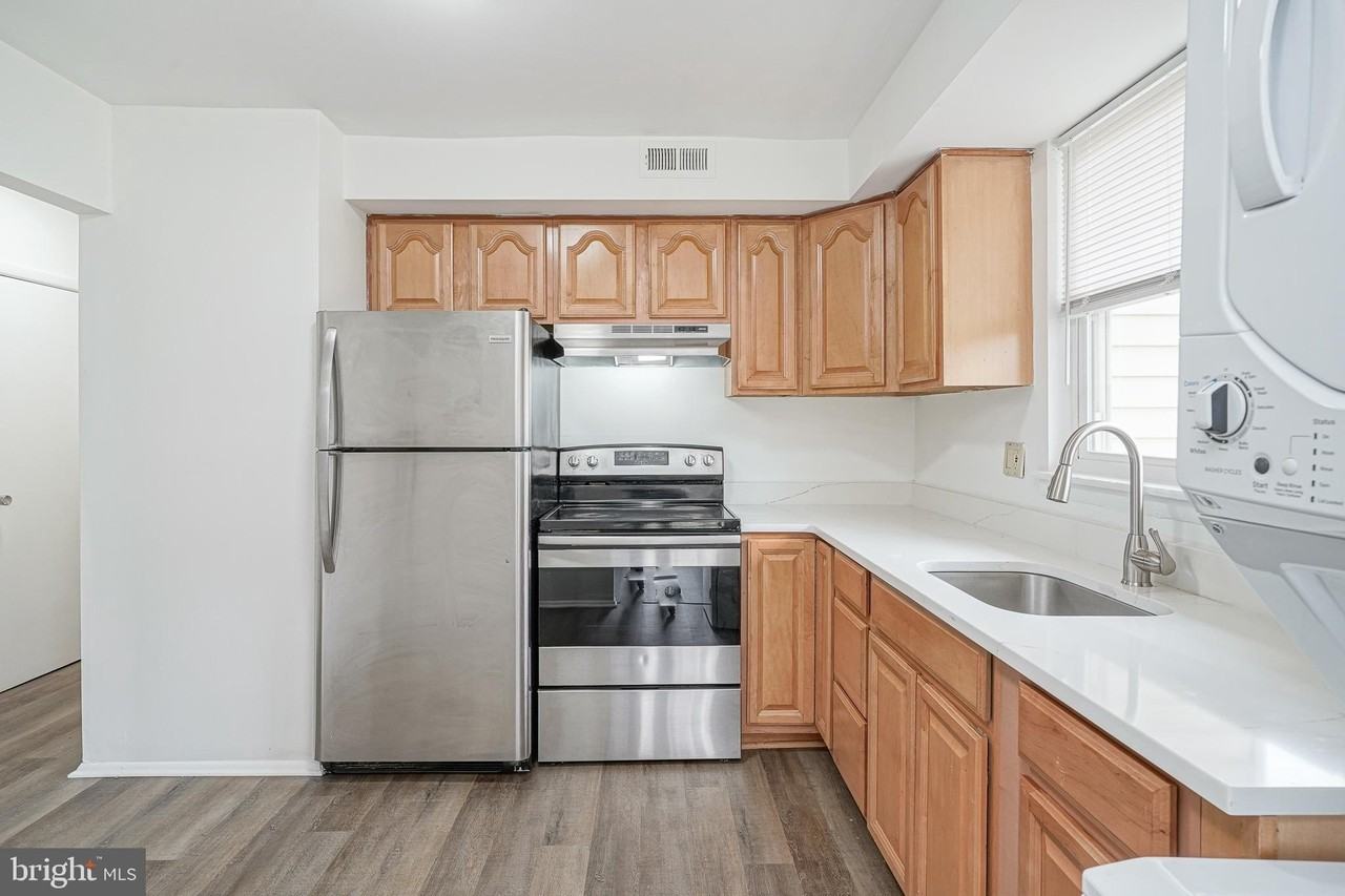 10--3 FLORENCE TOLLGATE Place - Photo 2 of 18