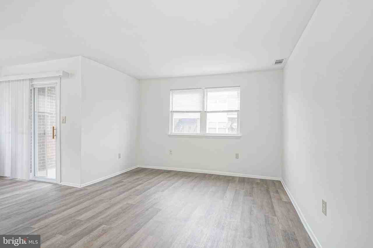 10--3 FLORENCE TOLLGATE Place - Photo 7 of 18