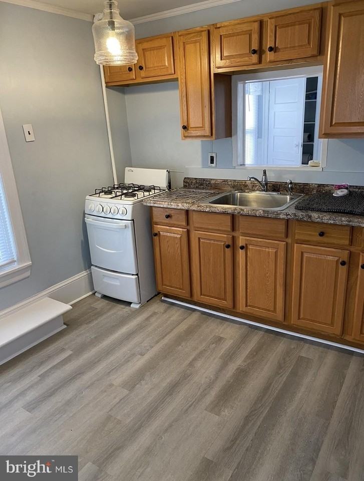 6732 Maple Ave Unit 2 - Photo 4 of 13