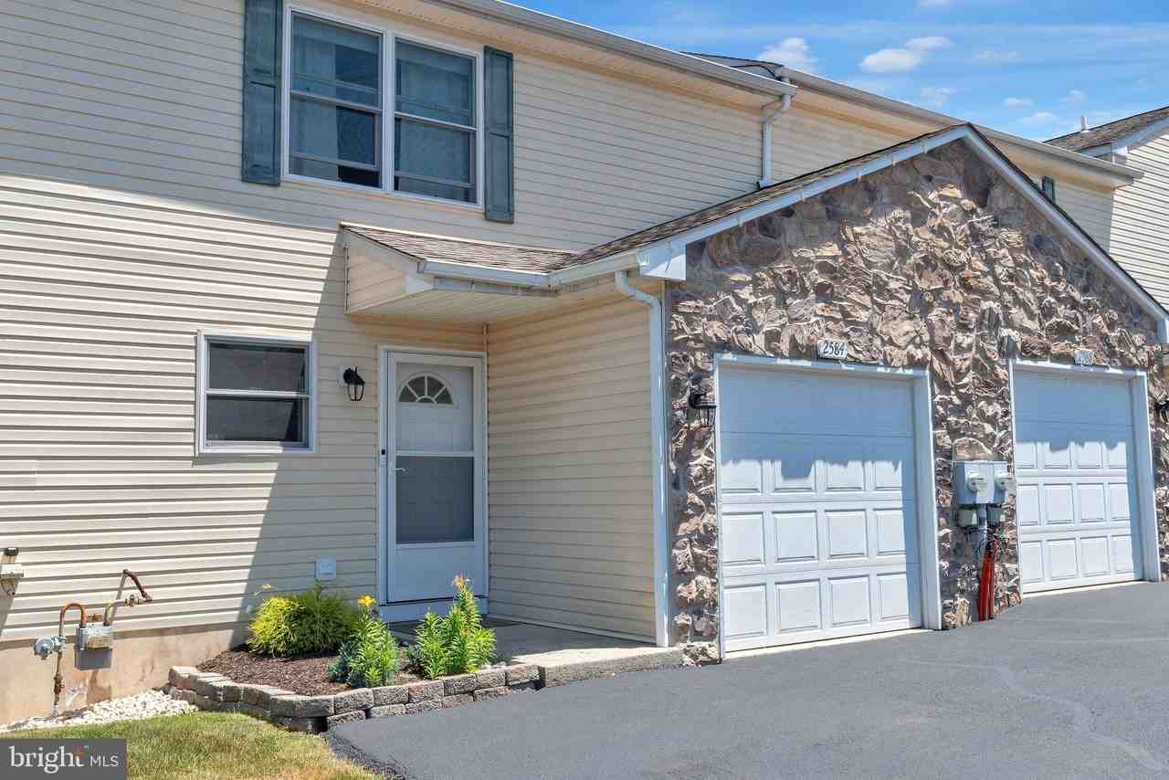 2584 Daniels Ln - Photo 3 of 25