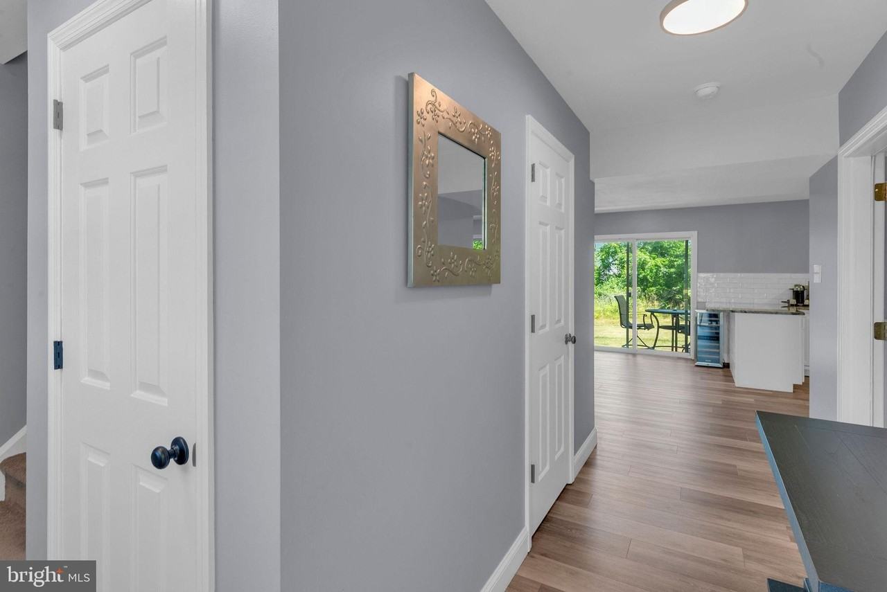 2584 Daniels Ln - Photo 6 of 25