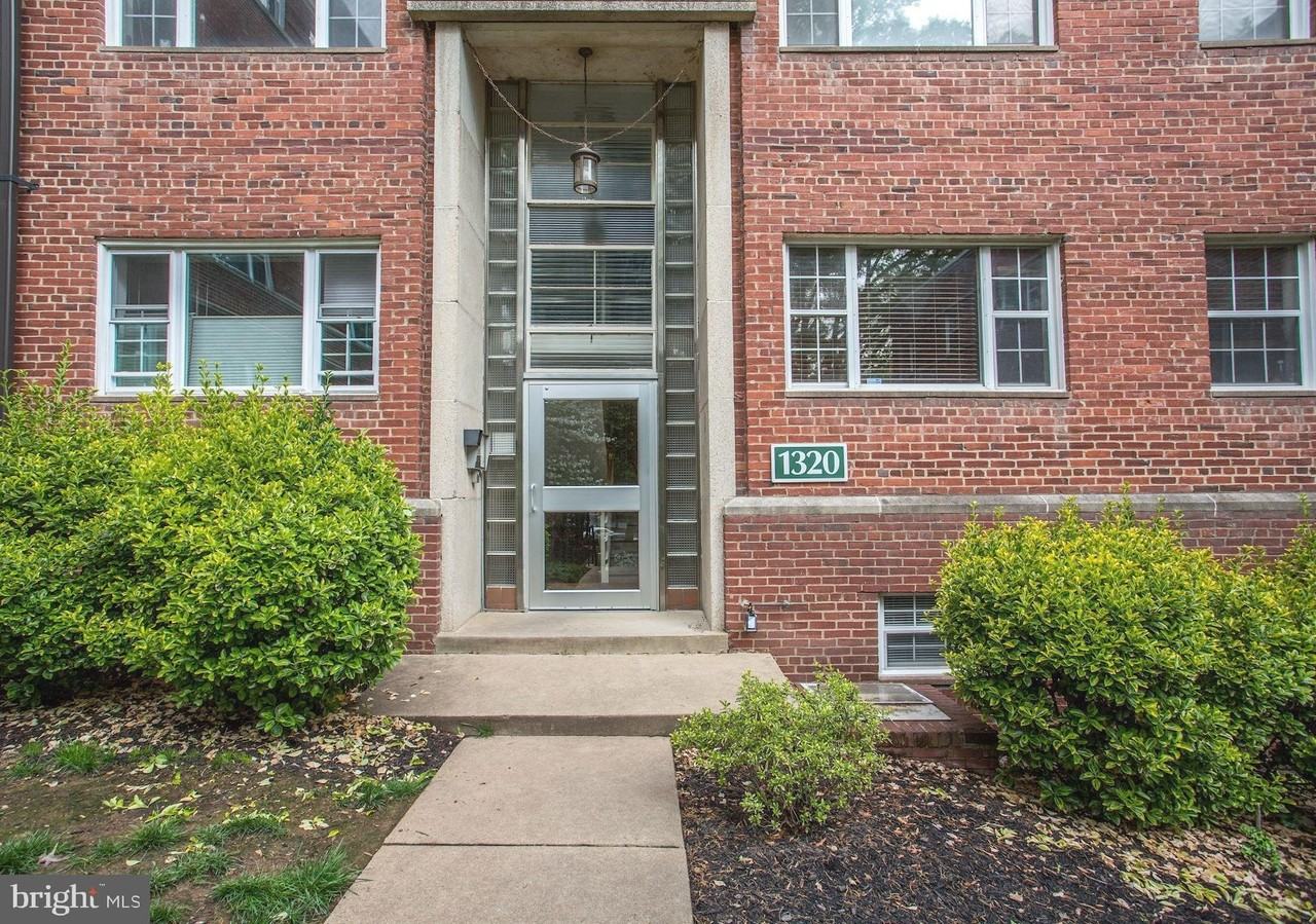 1320 Fort Myer Dr Apt 825 - Photo 3 of 33