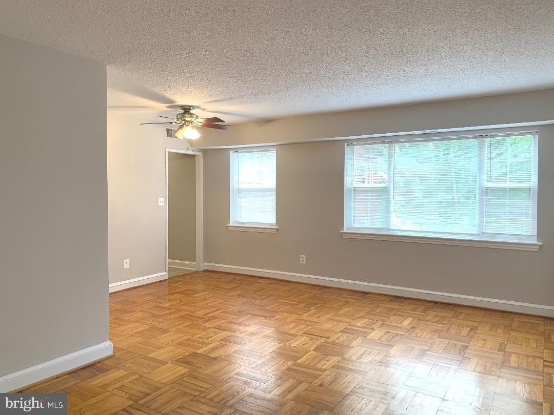 1320 Fort Myer Dr Apt 825 - Photo 5 of 33