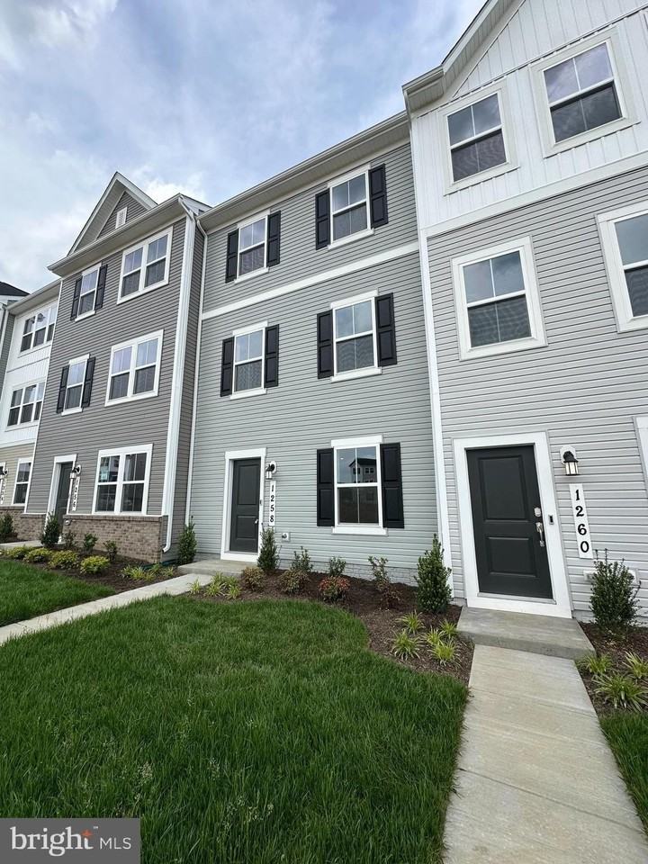 1258 Cedar Valley Rd - Photo 4 of 46