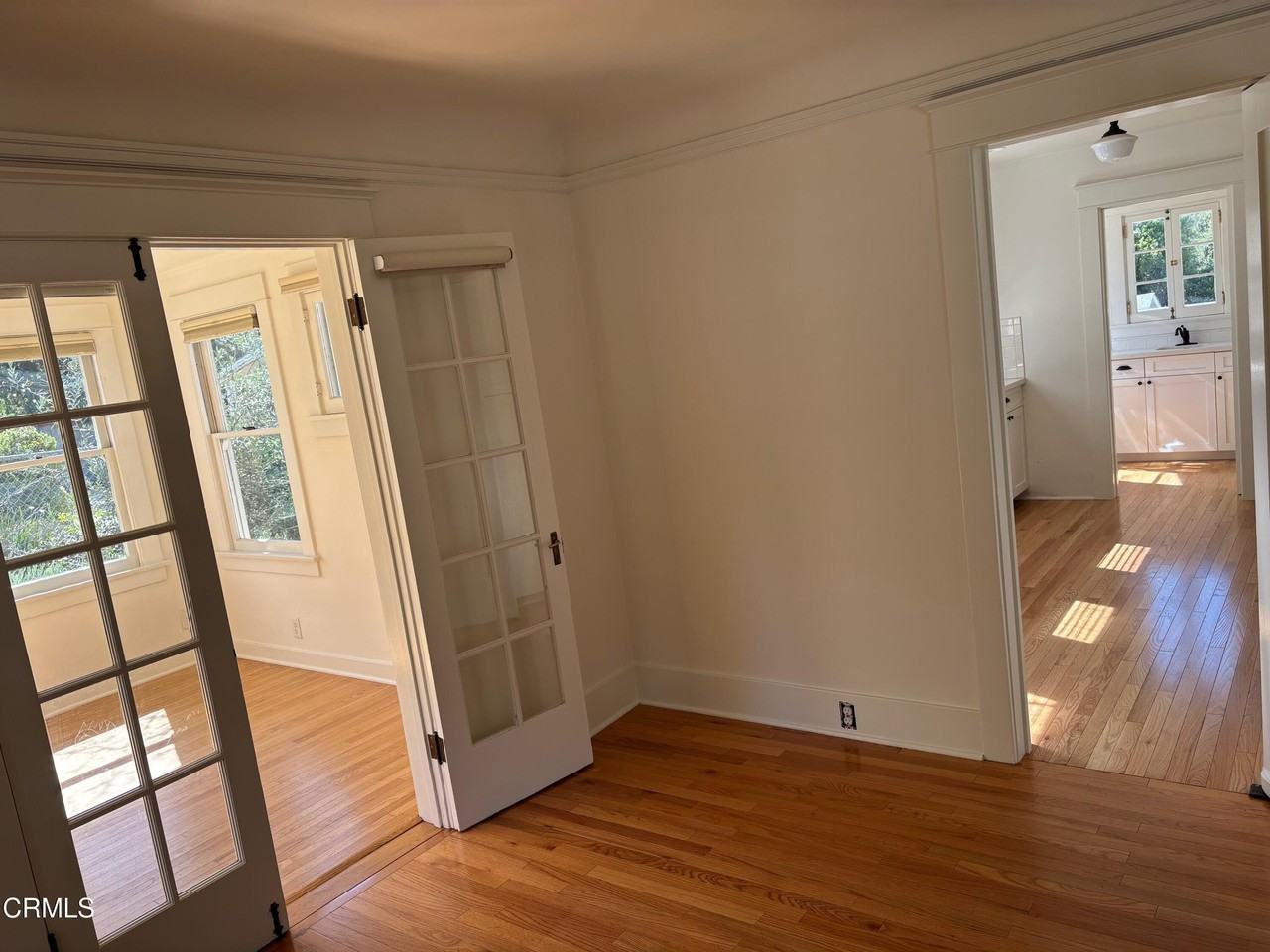 3128 Mills Ave - Photo 4 of 21