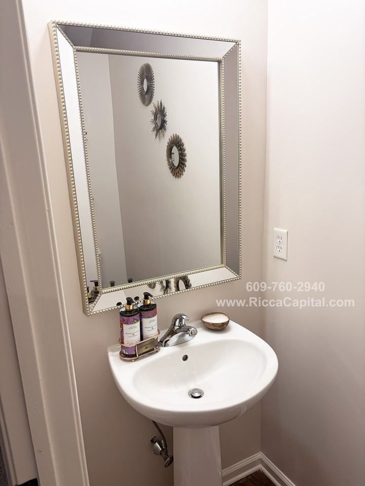 145 Yorktown Blvd #1 - Photo 7 of 19